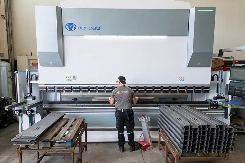 Piegatura-metalli-nelle-zone-di-verona-mantova